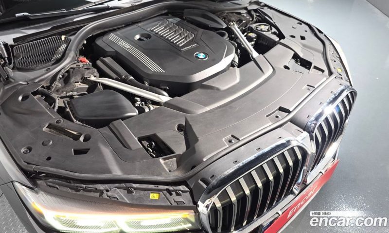 BMW 7-Series i740 Design Pure Excellence