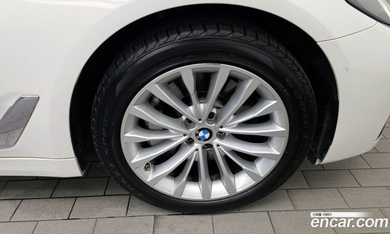 BMW 5-Series i530 Luxury