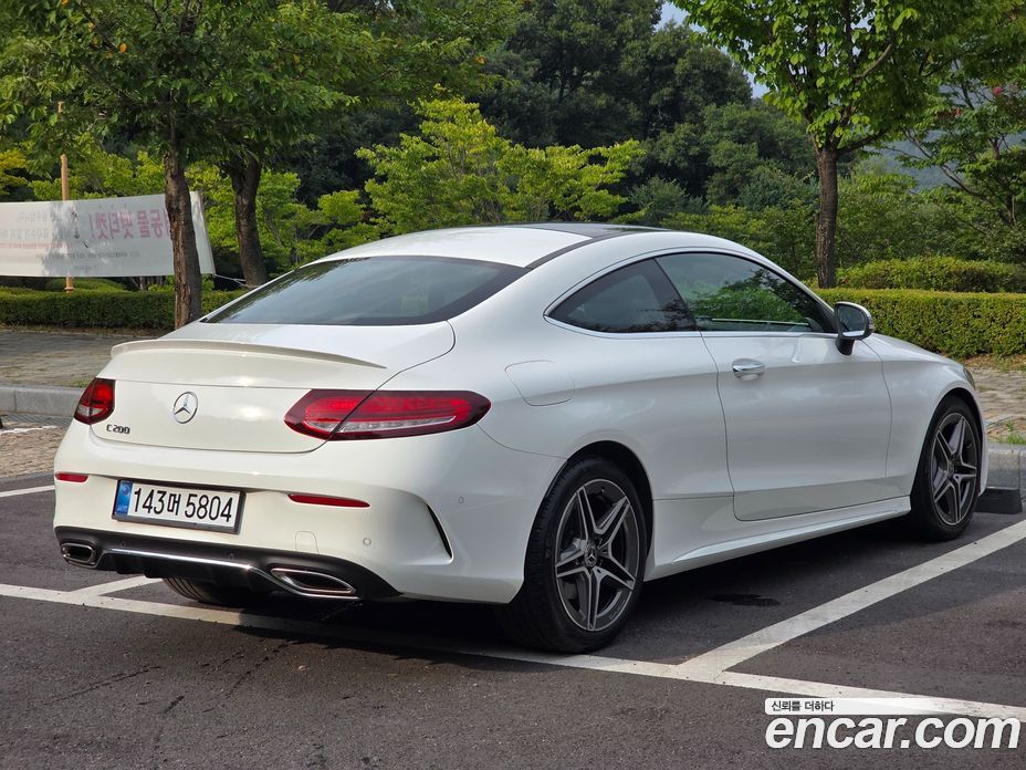 Mercedes Benz C-Class C200 Coupe