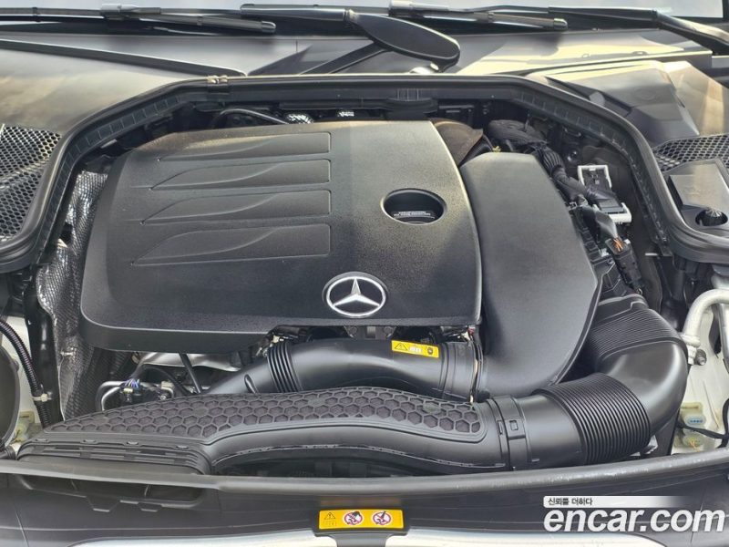 Mercedes Benz C-Class C200 Coupe