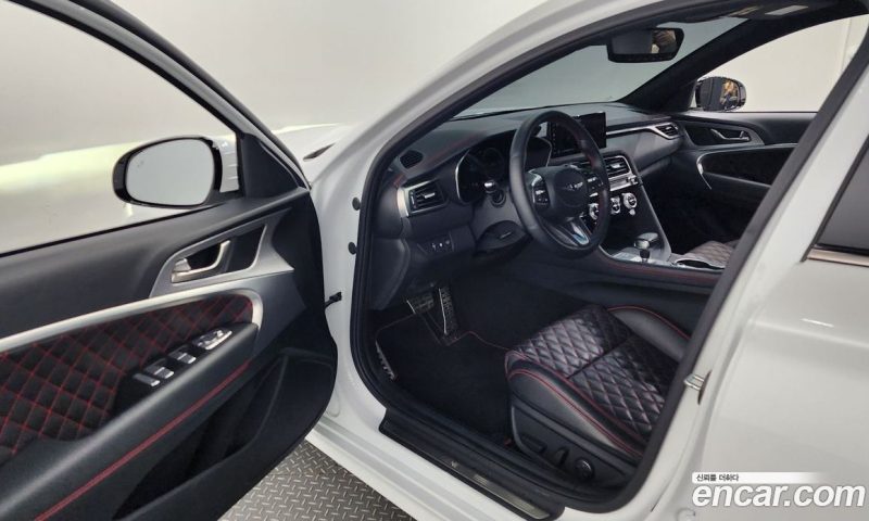 Genesis G70 Gasoline 2.0T 4WD