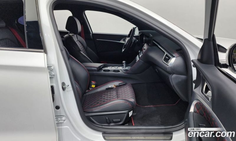 Genesis G70 Gasoline 2.0T 4WD