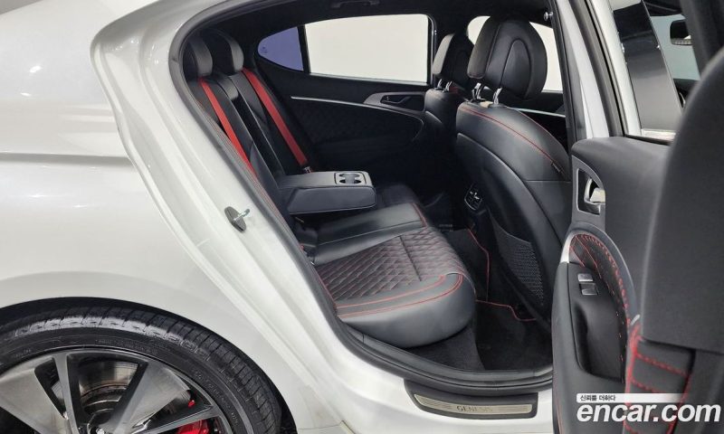 Genesis G70 Gasoline 2.0T 4WD