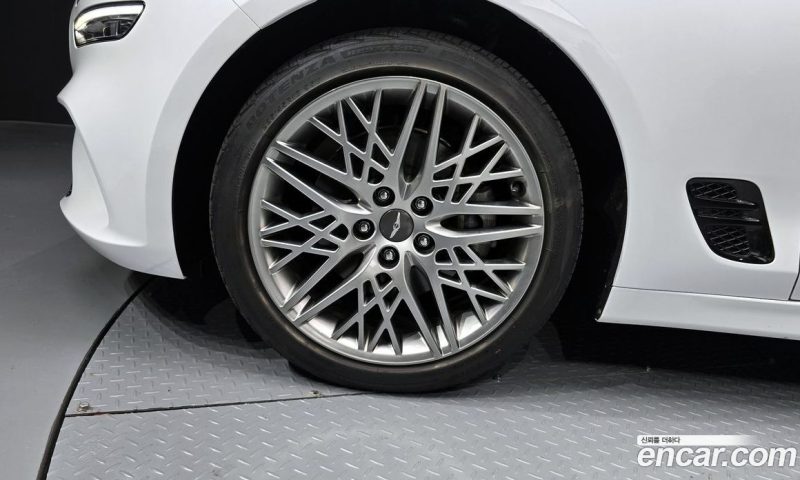 Genesis G70 Gasoline 2.0T 2WD