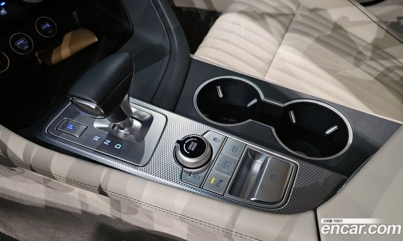 Genesis G70 Gasoline 2.0T 2WD