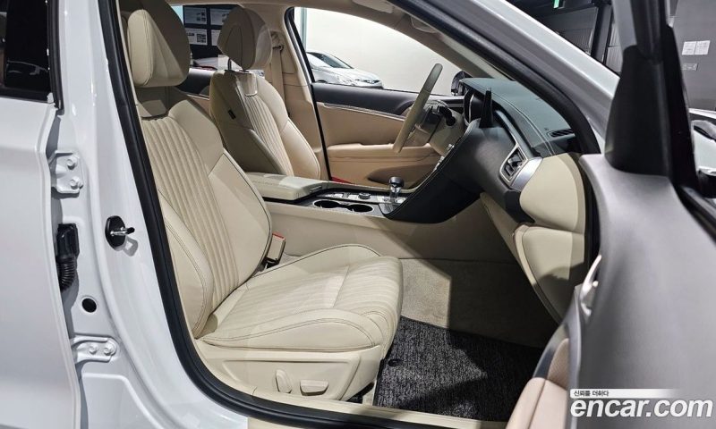 Genesis G70 Gasoline 2.0T 2WD