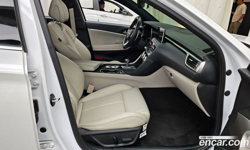 Genesis G70 Gasoline 2.0T 2WD