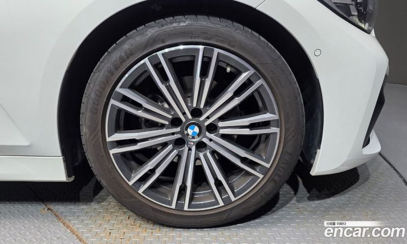 BMW 3-Series i320 M Sport