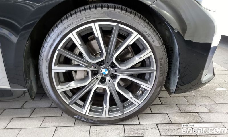 BMW 7-Series i740 M Sport