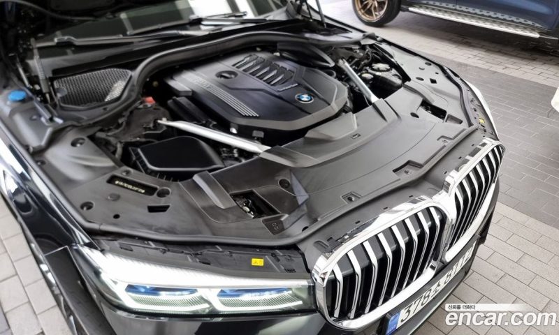 BMW 7-Series i740 M Sport