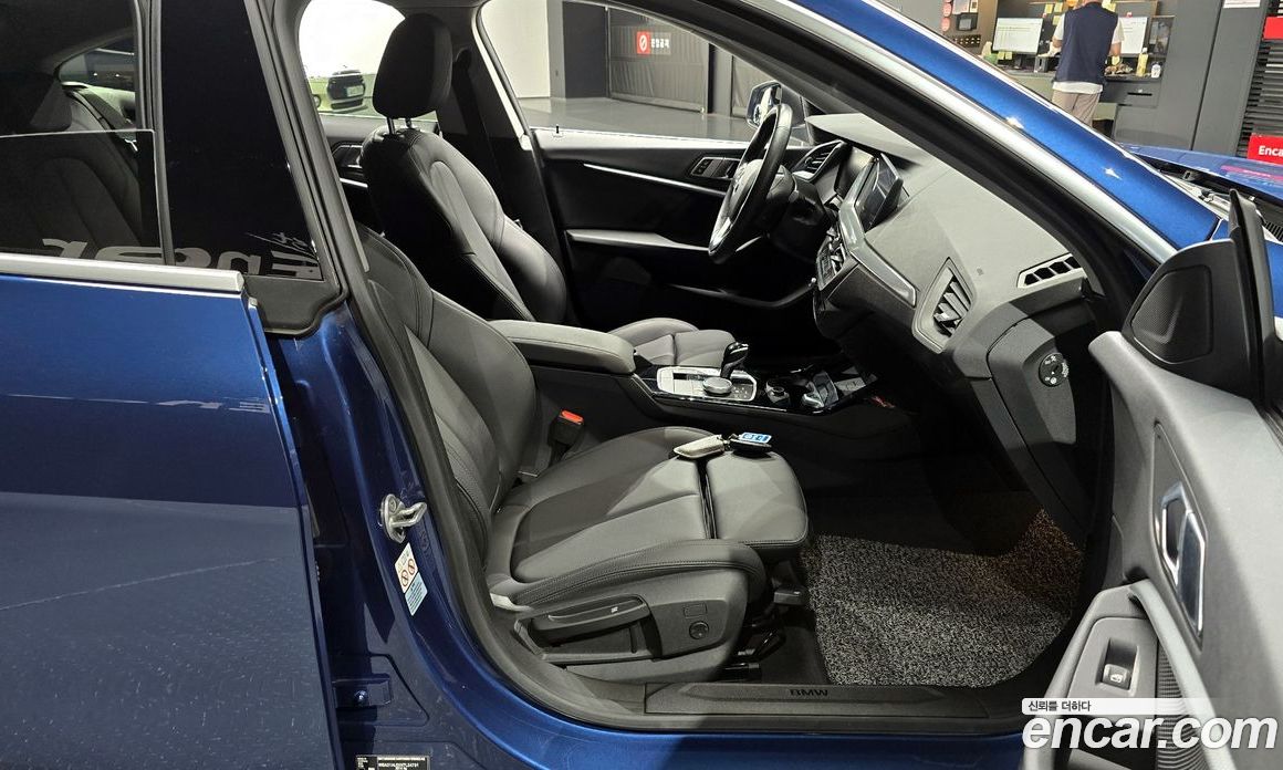 BMW 2-Series i220 Advantage