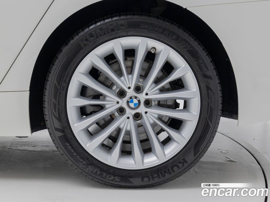 BMW 5-Series i520 Luxury