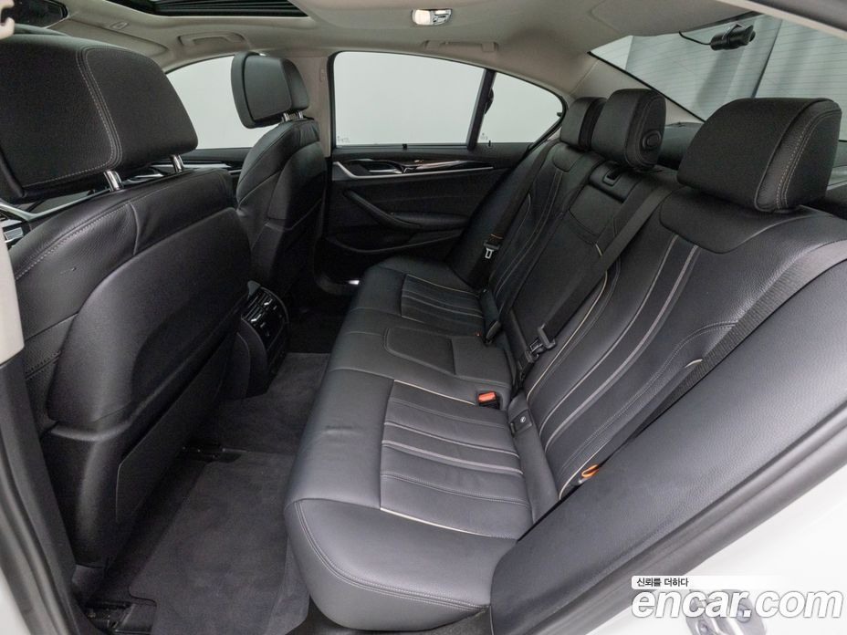 BMW 5-Series i520 Luxury