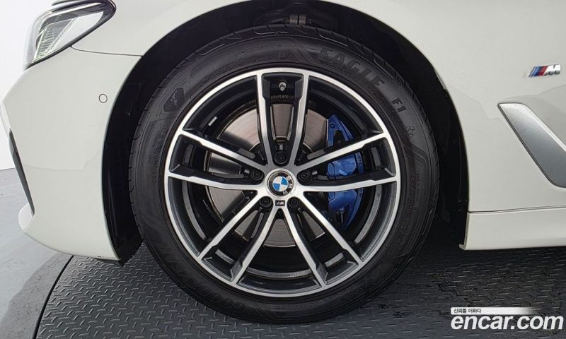 BMW 5-Series i520 M Sport