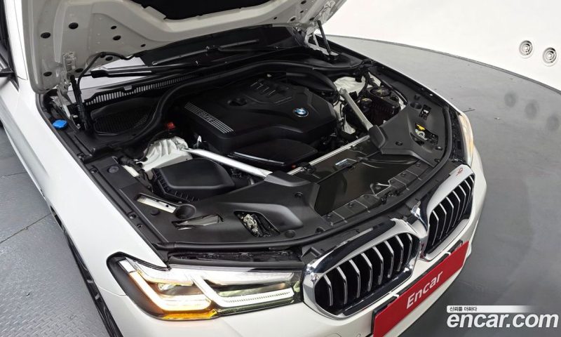 BMW 5-Series i520 M Sport