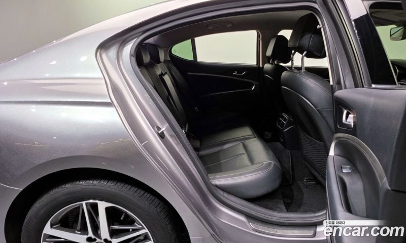 Genesis G70 Diesel 2.2 2WD