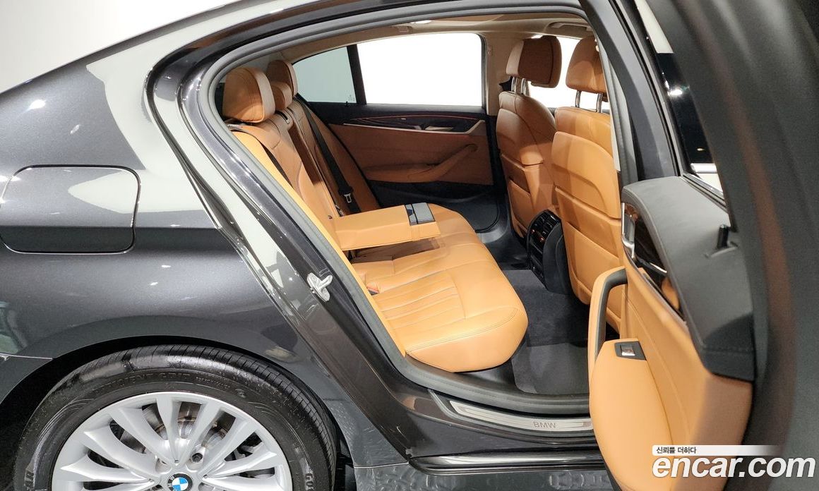 BMW 5-Series i520 Luxury