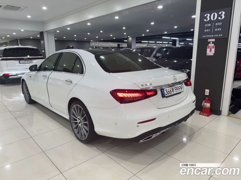 Mercedes Benz E-Class E350 4MATIC AMG Line