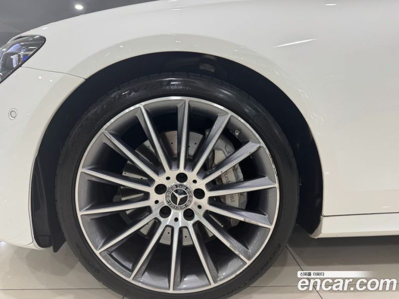 Mercedes Benz E-Class E350 4MATIC AMG Line