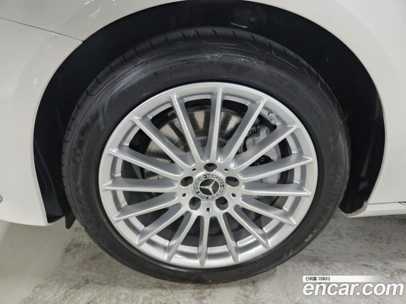 Mercedes Benz E-Class E250 Exclusive