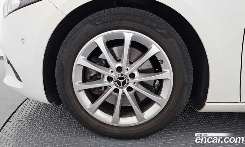 Mercedes Benz A-Class A220 Hatchback