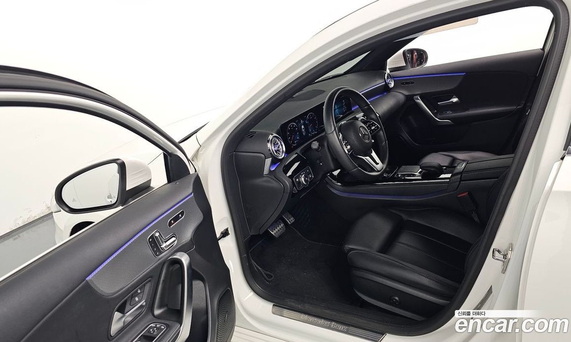 Mercedes Benz A-Class A220 Hatchback