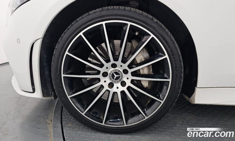 Mercedes Benz CLS-Class CLS450 4MATIC AMG Line