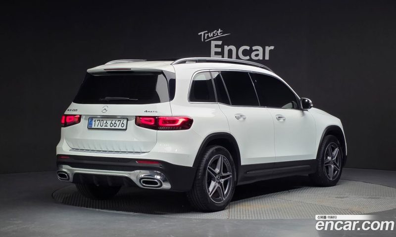 Mercedes Benz GLB-Class GLB250 4MATIC