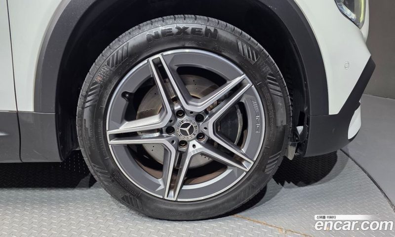 Mercedes Benz GLB-Class GLB250 4MATIC