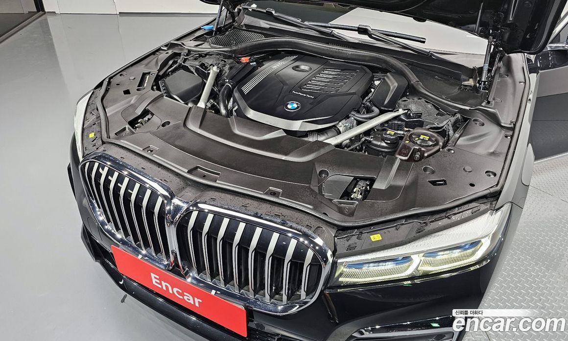BMW 7-Series i740 M Sport