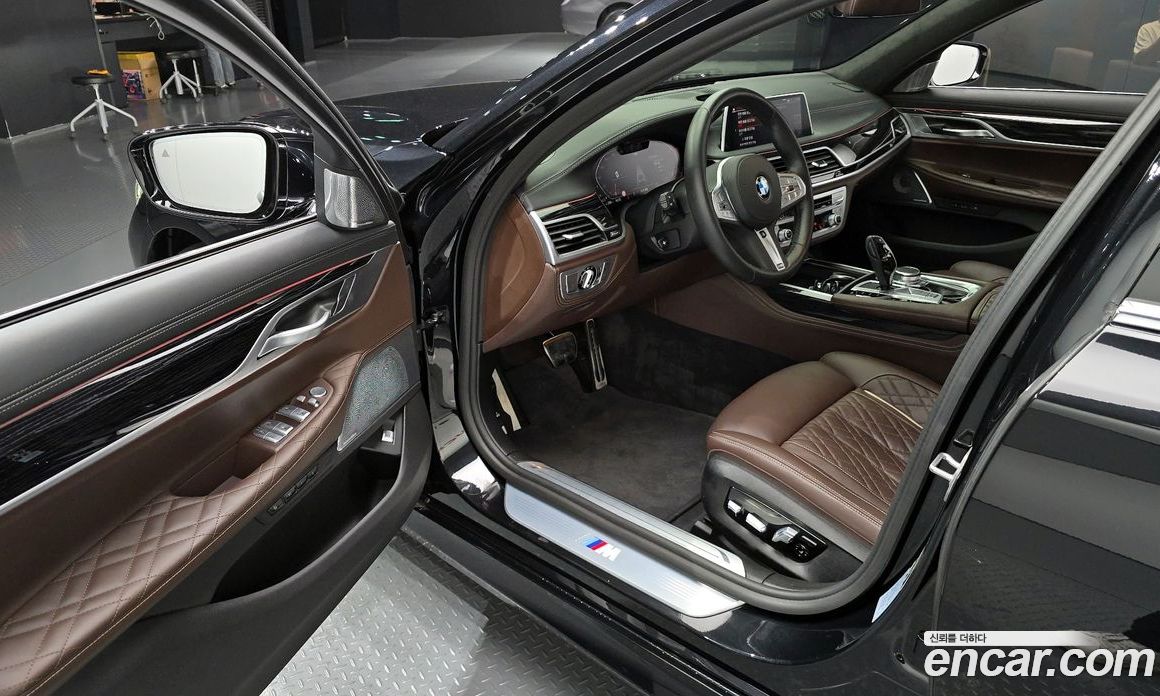 BMW 7-Series i740 M Sport