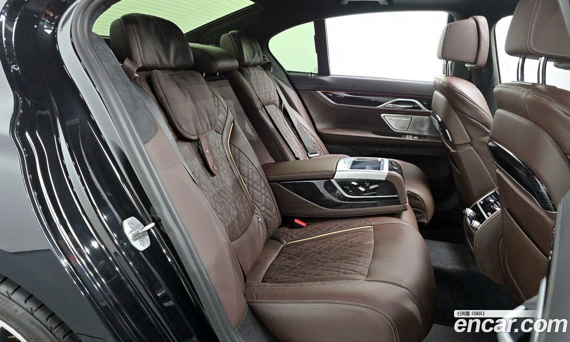 BMW 7-Series i740 M Sport
