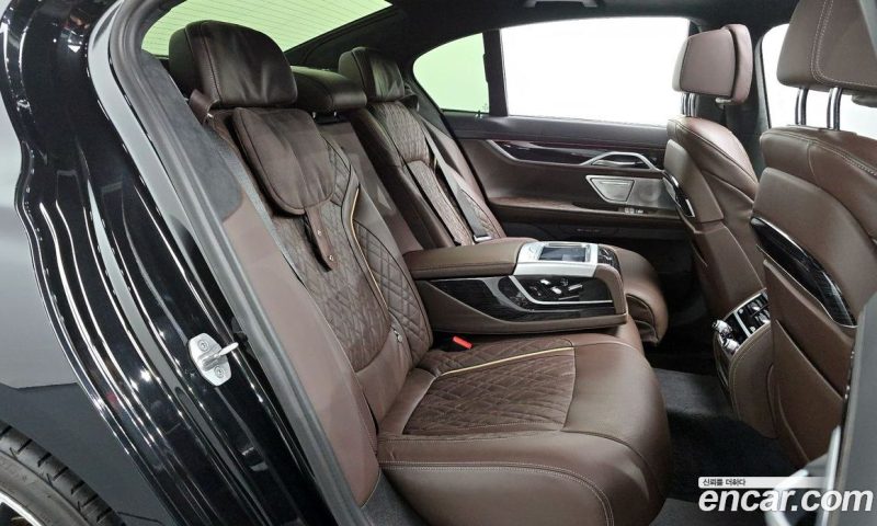 BMW 7-Series i740 M Sport