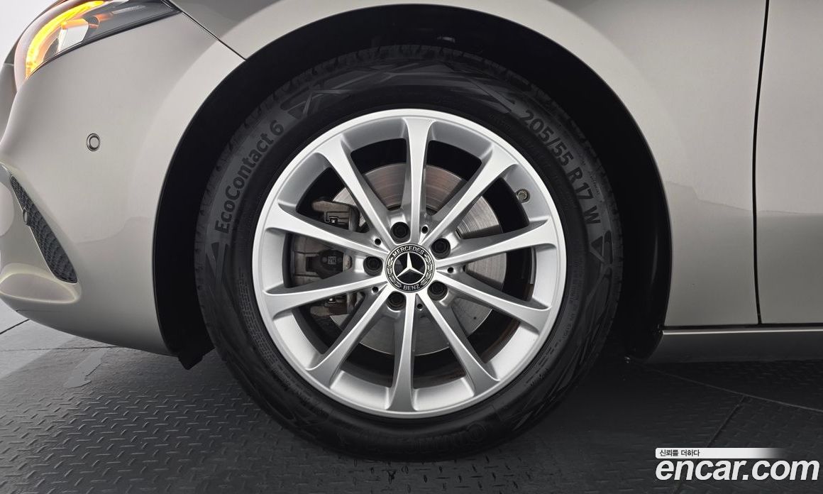 Mercedes Benz A-Class A220 Hatchback