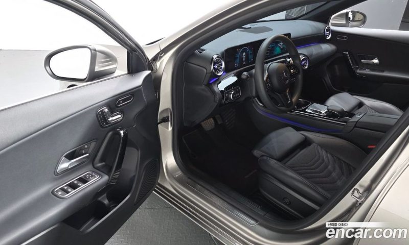 Mercedes Benz A-Class A220 Hatchback