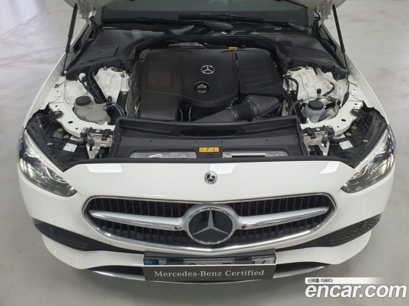 Mercedes Benz C-Class C200 4MATIC Avantgarde