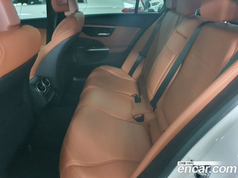 Mercedes Benz C-Class C200 4MATIC Avantgarde