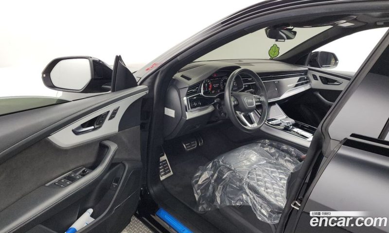 Audi Q8 55 TFSI Quattro Premium
