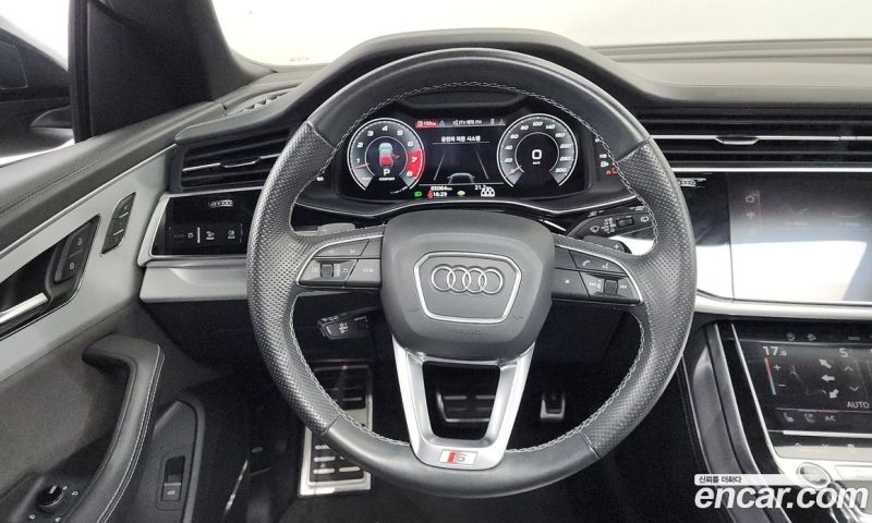 Audi Q8 55 TFSI Quattro Premium