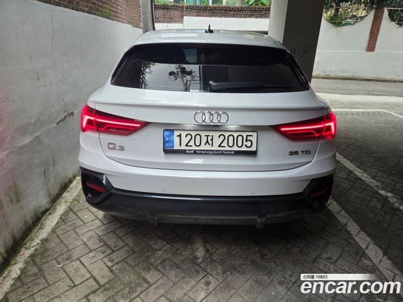 Audi Q3 35 TDI Quattro Premium Sportback