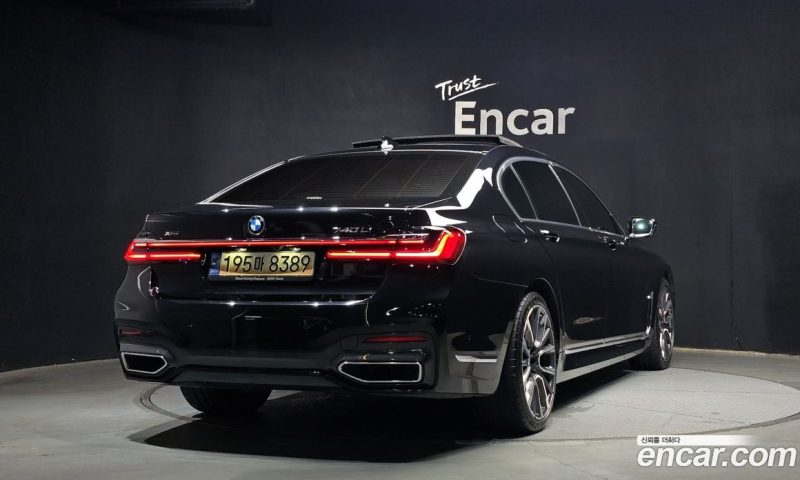 BMW 7-Series 740Li xDrive M Sport Package