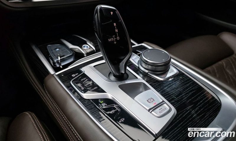 BMW 7-Series 740Li xDrive M Sport Package