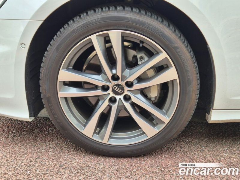 Audi A6 45 TFSI Premium