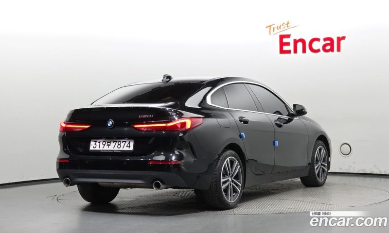 BMW 2-Series i220 Advantage