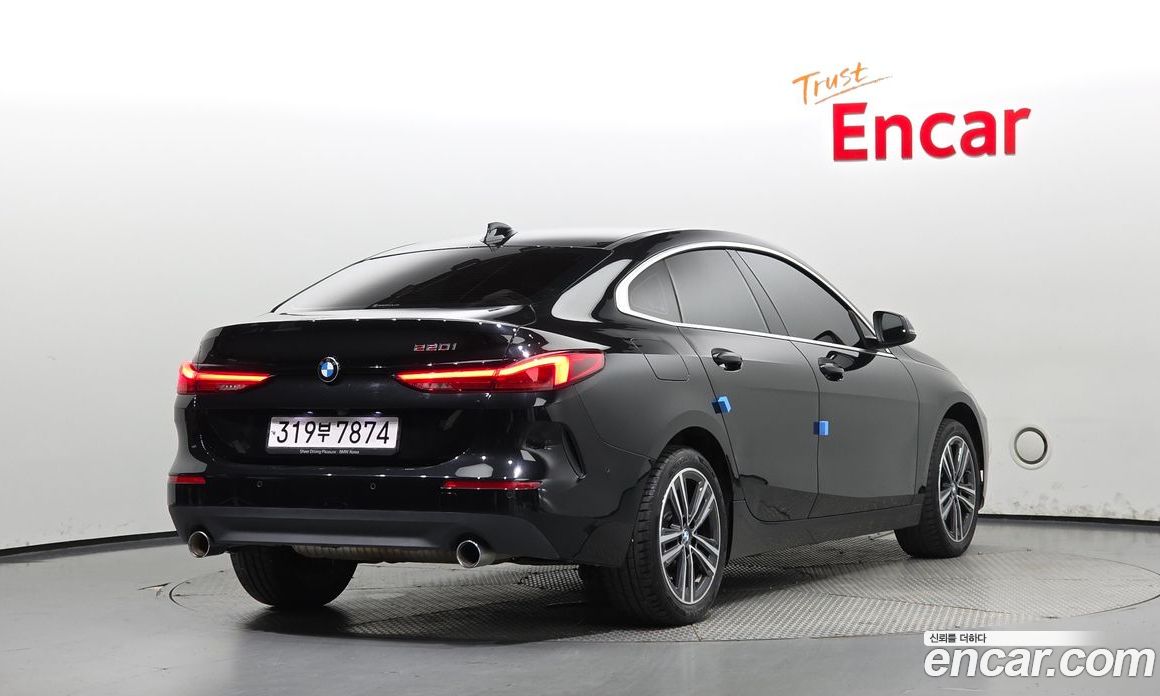 BMW 2-Series i220 Advantage