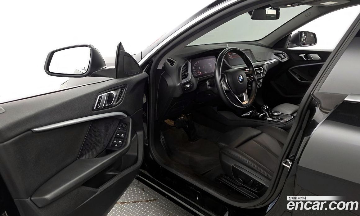 BMW 2-Series i220 Advantage