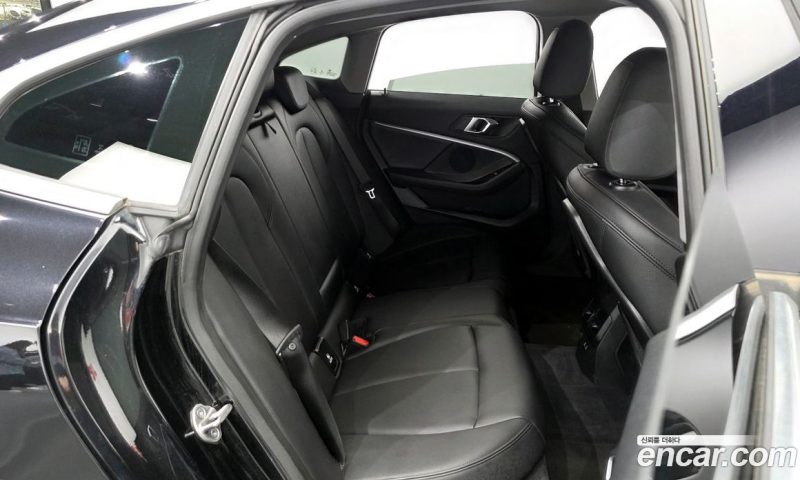 BMW 2-Series i220 Advantage