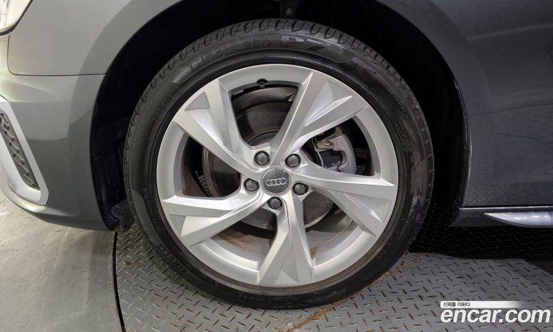 Audi A4 35 TDI Premium