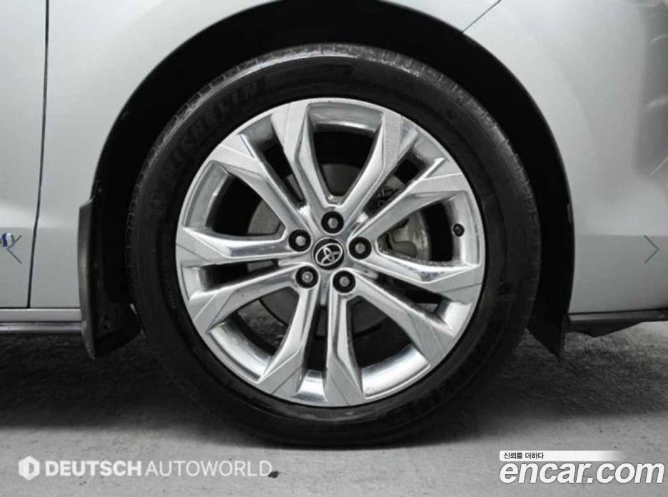 Toyota Sienna 2.5 Hybrid 2WD
