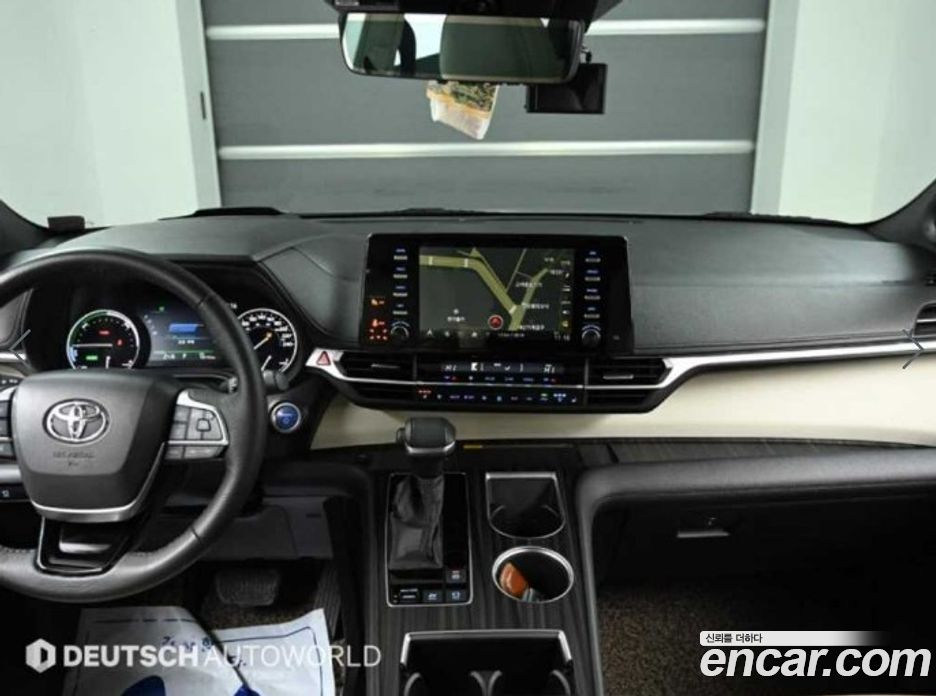 Toyota Sienna 2.5 Hybrid 2WD